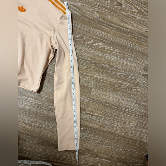 NWT adidas originals long sleeve t shirt halo blush orange Size L - Picture 10 of 11